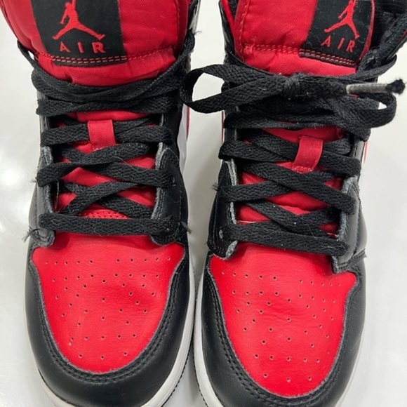 Kids Nike Air Jordan EUC - Picture 3 of 7